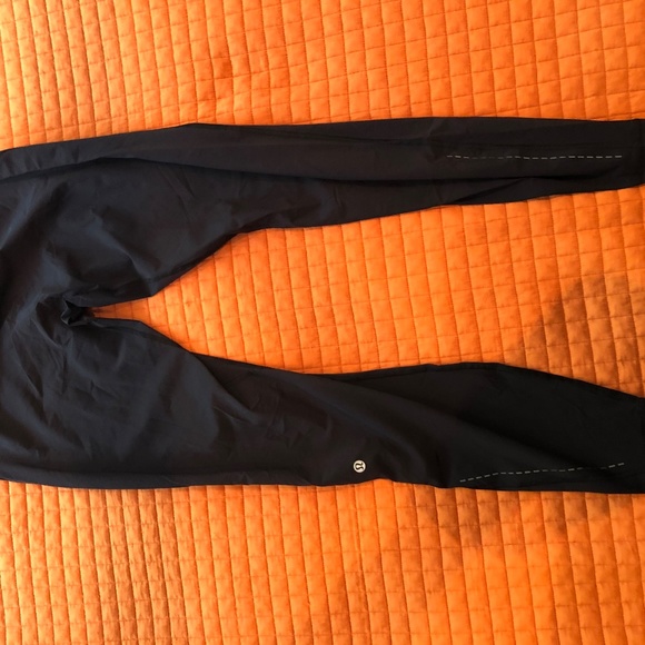 Lululemon Surge Light Tight 28 - Picture 3 of 3
